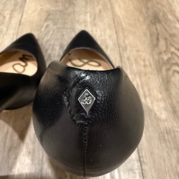 Elegant Black Stiletto Heels - Picture 5 of 6